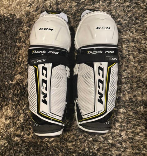 New Pro Stock CCM Ultra Tacks Pro 14" Shin Pads