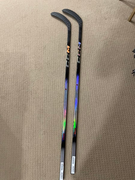 New Senior CCM JetSpeed FT8 Right Handed Hockey Stick P29 (New)