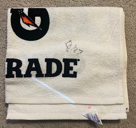 2022 PLL Premier lacrosse league game used towel signed by Dillon Ward