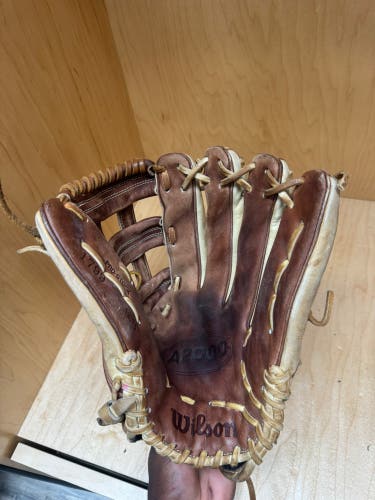 Wilson A2000 RH Outfield Baseball Glove 12.75" (Used)