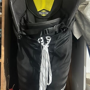 Men's Senior Medium CCM HPTK Hockey Pants (Used)