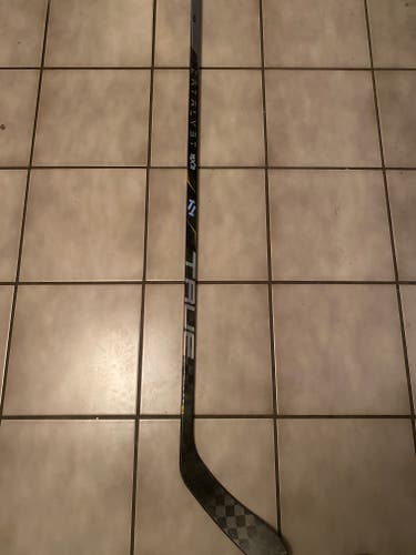 Junior True catalyst 9x3 Left Hand Hockey Stick T28 (New)