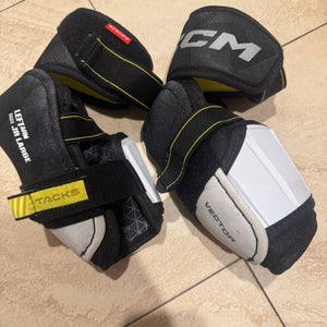 Junior Large CCM Elbow Pads (Used)
