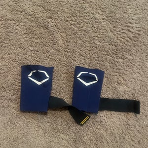 EvoShield Wrist w/ Strap Wrist Guards (Used)