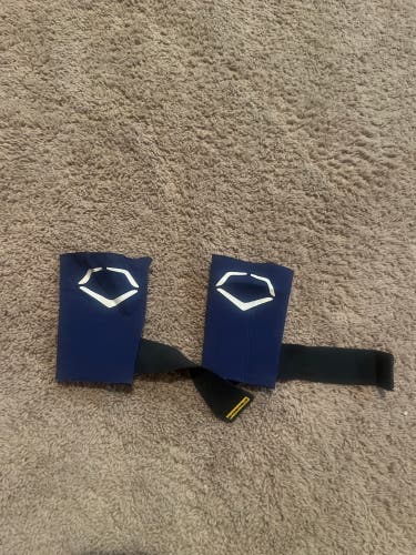 EvoShield Wrist w/ Strap Wrist Guards (Used)