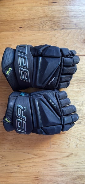 Bauer Vapor Hyperlite Gloves 12" (Used)