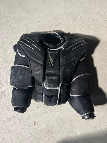 Medium Bauer Hyperlite Goalie Chest Protector Pro Stock (Used)