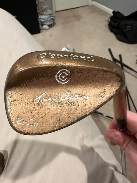 Men's 2 Cleveland tour action Right Handed Wedge Wedge Flex Steel Shaft (Used)