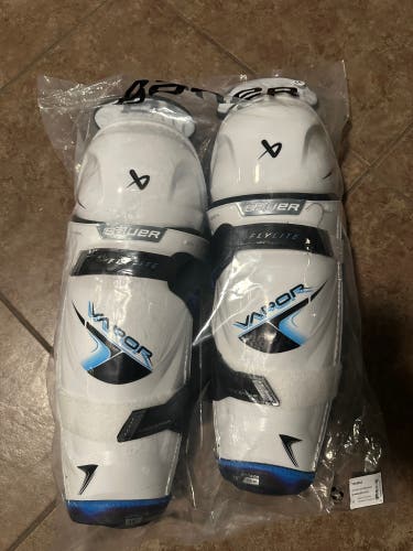 New Bauer Vapor Flylite 13" Shin Pads