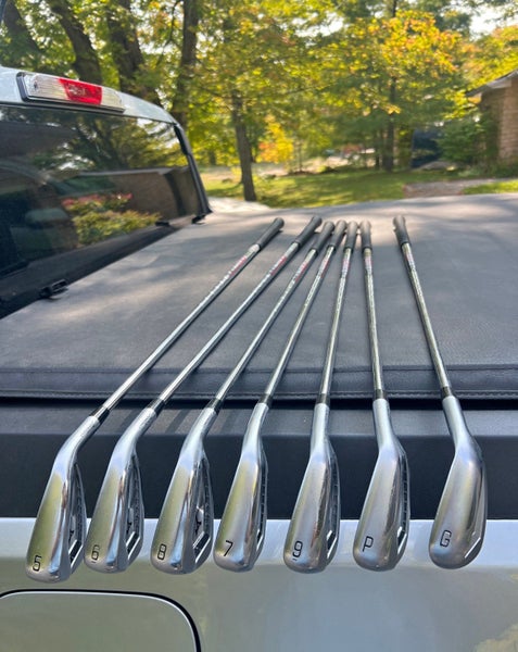Mizuno JPX 921 Hot Metal Right Handed Iron Set Regular Flex 7 Pieces (New)