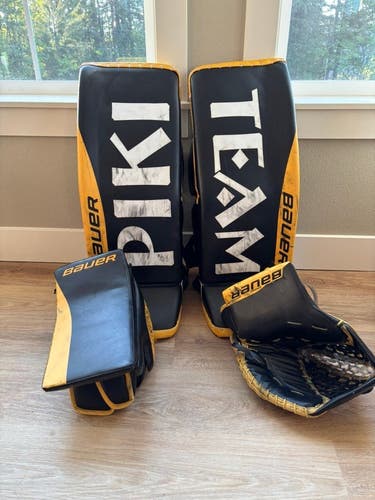 Used 33"  2023 Bauer Hyperlite 2 Regular Goalie Full Set Pro Stock (Used)