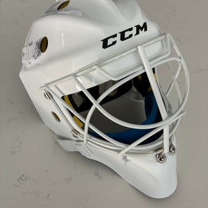 CCM Axis 1.5 Cateye Senior Goalie Mask