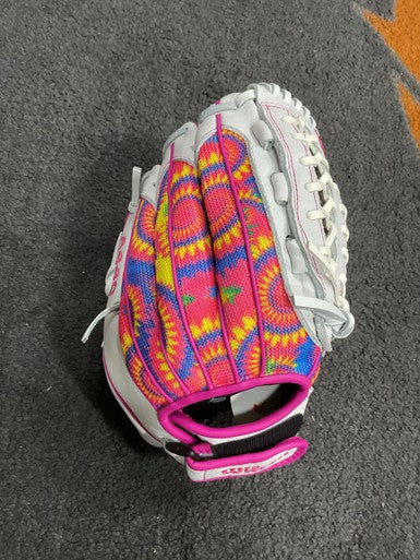 Used Wilson FLASH BB/SB Glove RH Throw White 12" 11614-S000222228