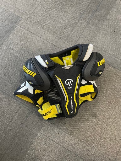 Used Warrior DYNASTY Senior Shoulder Pads Black MD 11614-S000222193