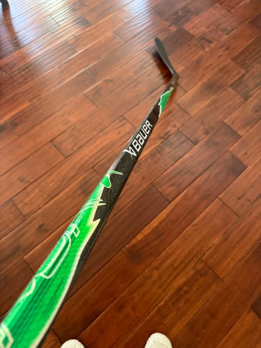 Senior Bauer Vapor FlyLite Left Hand Hockey Stick P92 Pro Stock (New)
