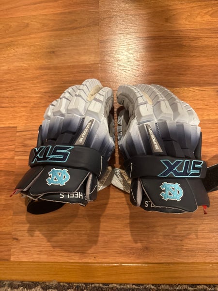 UNC Lacrosse Custom STX Surgeon RZR2 Lacrosse Gloves Large (Used)