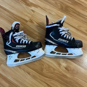 2021 Bauer Vapor XLTX Pro Hockey Skates Extra Wide Width Size 2 (Used)
