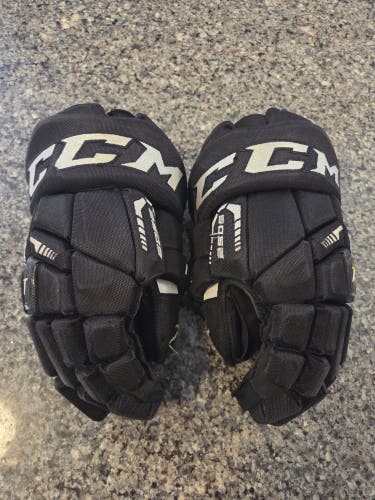CCM Tacks 6052 Gloves 14" (Used)