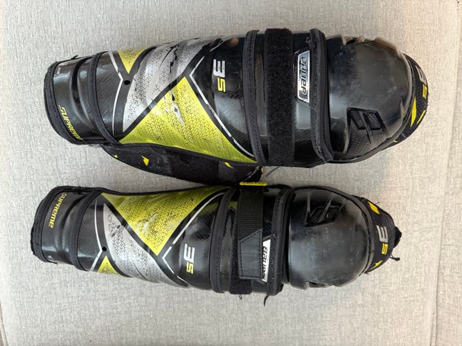 Intermediate Bauer Supreme 3S 12" Shin Pads (Used)