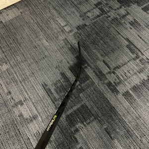Senior Bauer Vapor Hyperlite Right Handed Hockey Stick P92M Pro Stock (Used)