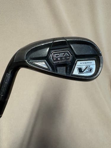 Men's Adams Idea Tech V3 Right Handed Hybrid Stiff Flex 7H (Used)