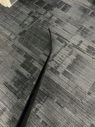Senior All Black Right Handed Hockey Stick (Used)