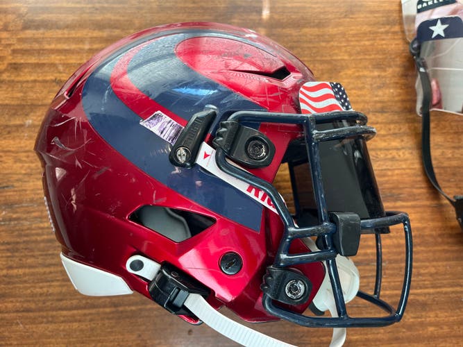 Medium Youth Riddell SpeedFlex Helmet (Used)