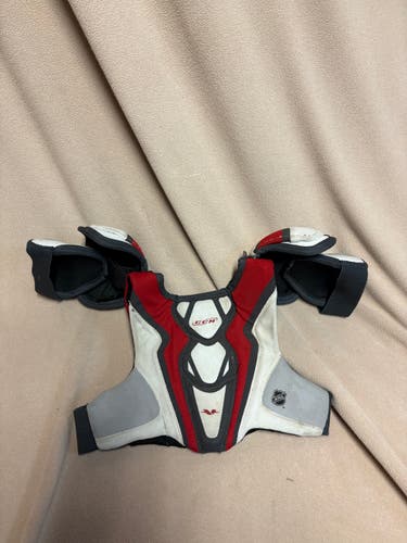 Small Youth CCM Shoulder Pads (Used)