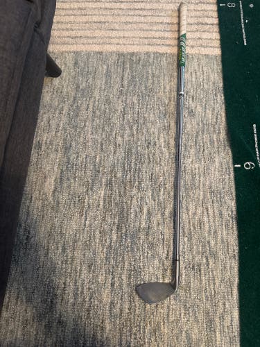 Men's Wilson Sand Iron Right Handed Wedge Wedge Flex 54 Degree Graphite/Steel Shaft (Used)