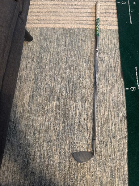 Men's Wilson Sand Iron Right Handed Wedge Wedge Flex 54 Degree Graphite/Steel Shaft (Used)