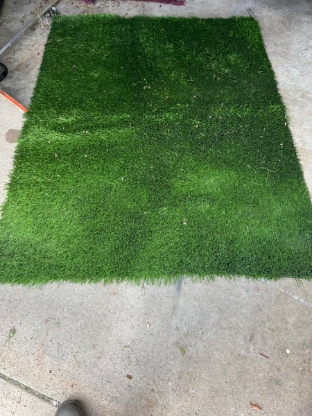 (New) 6ft by 4 1/2ft synthetic turf mat for hitting golf balls
