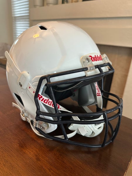 Extra Large/ Large Youth Riddell Victor Helmet (New)