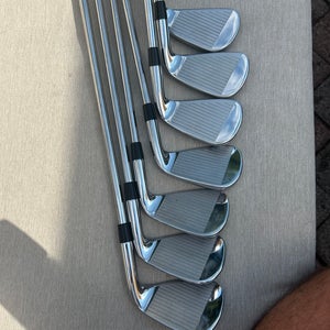 Men's Callaway Rogue ST Pro Left Hand Iron Set Stiff Flex 7 Pieces Steel Shaft (Used)
