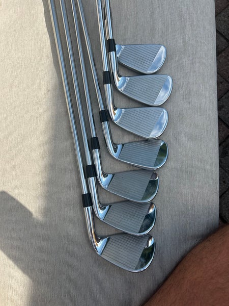 Men's Callaway Rogue ST Pro Left Hand Iron Set Stiff Flex 7 Pieces Steel Shaft (Used)