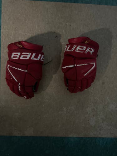 Bauer Vapor Hyperlite Gloves 12" (Used)