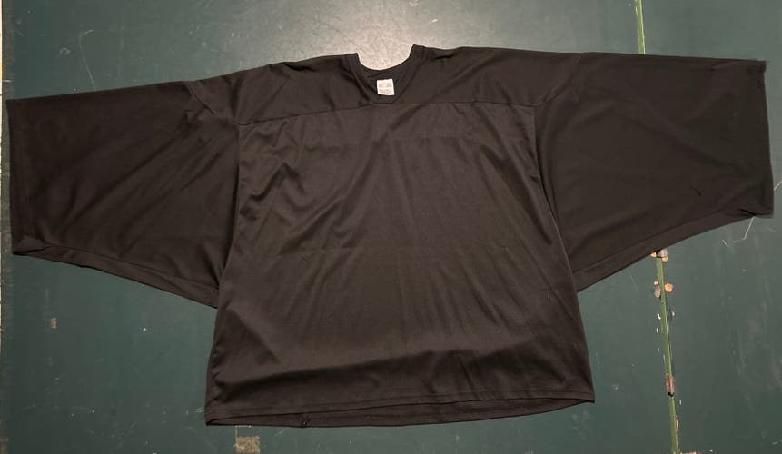 Black Goalie Cut Adult Unisex CCM Jersey (Used)
