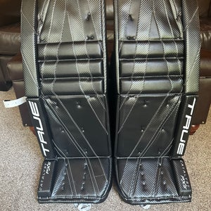 32" 2025 True Catalyst PX5 Goalie Leg Pads (Used)