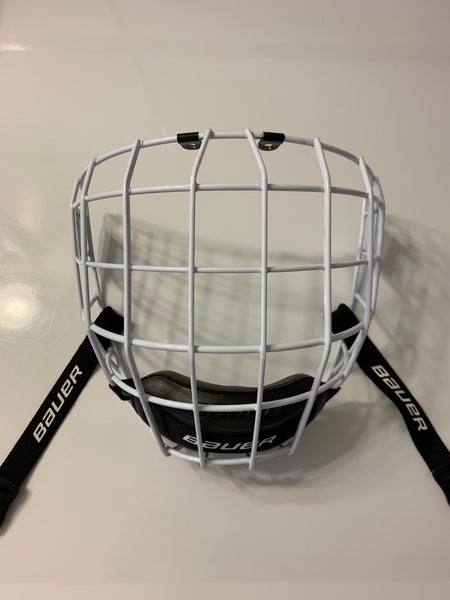 Old shape Bauer Profile II cage medium/white