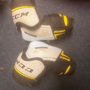 Extra Large Senior CCM Tacks 9060 Elbow Pads (Used)