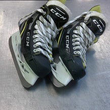 Used CCM 9360 Intermediate Hockey Skate Intermediate 4.0 11339-S000194759