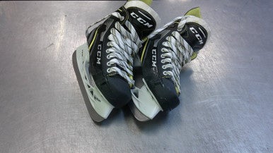 Used CCM 9360 Intermediate Hockey Skate Intermediate 4.0 11339-S000194759