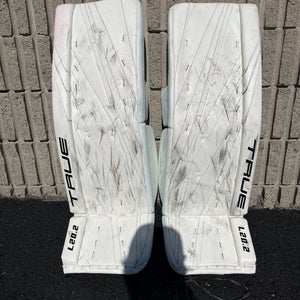 White 35" Senior True L20.2 Goalie Leg Pads (Used)