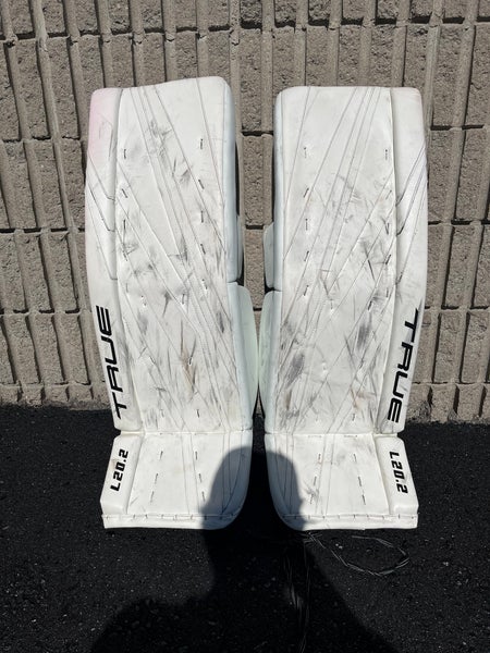 White 35" Senior True L20.2 Goalie Leg Pads (Used)