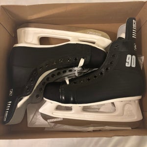 CCM Champion 90 Hockey Skates Regular Width Size 6 (New)