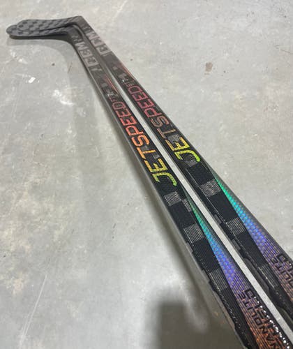 CCM JETSPEED FT7 PRO 2 PACK Pro Stock Hockey Stick Grip P90 75 Flex Left 9605