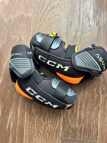 Senior Medium CCM Tacks AS-V Pro Elbow Pads Pro Stock (Used)