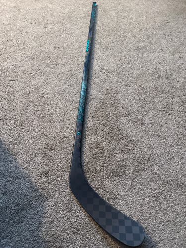 Intermediate Bauer Twitch Left Handed 65 flex Hockey Stick P92 (New)