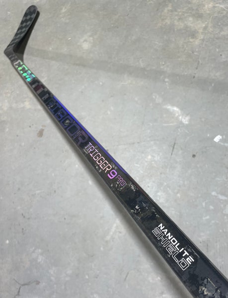 CCM Trigger 9 Pro Stock Hockey Stick Grip 80 Flex P90T Right 9649
