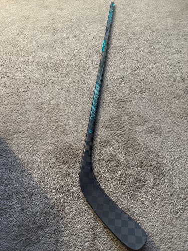 Intermediate Bauer Twitch Left Handed 65 flex Hockey Stick P88 (New)