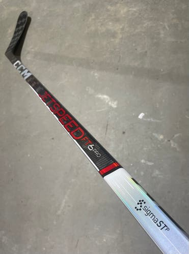 CCM JETSPEED FT6 PRO, Pro Stock Hockey Stick Grip P28M 75 Flex Right 9650
